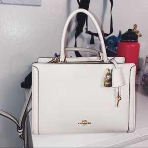 SMALL/MED NEW COACH PURSE